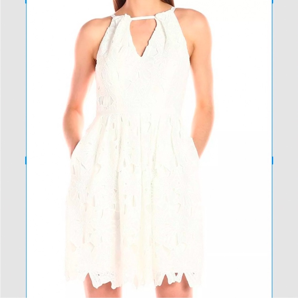 Elegant White Halter Dress - Picture 3 of 10